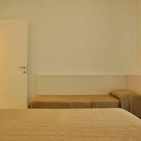 公寓 Wonderful With Pool 比比翁