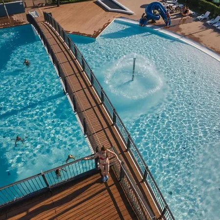 Wonderful With Pool Διαμέρισμα Μπιμπιόνε